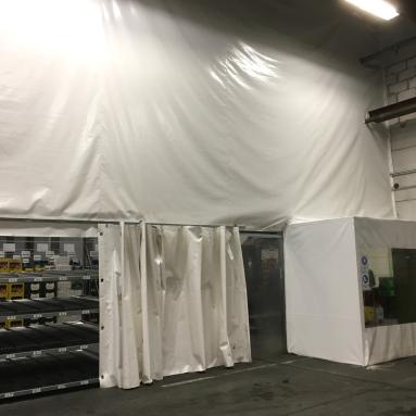 Hallenabtrennung Wärmeschutzwand