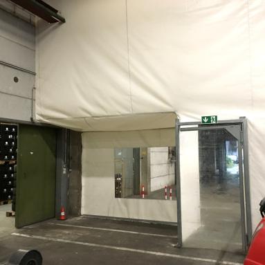 Hallenabtrennung Wärmeschutzwand