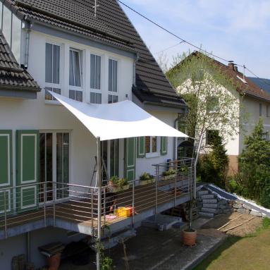 1 Sonnensegel, tempotäre Beschattung / Wetterschutz