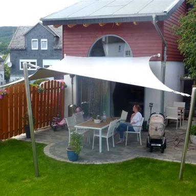 23 Sonnensegel, tempotäre Beschattung / Wetterschutz