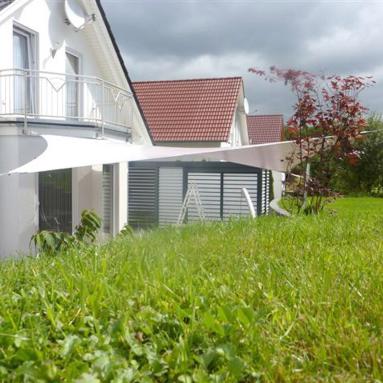 26 Sonnensegel, tempotäre Beschattung / Wetterschutz