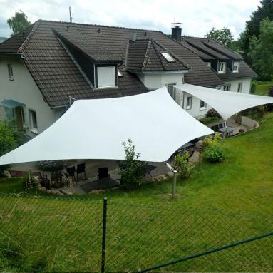 51 Sonnensegel, tempotäre Beschattung / Wetterschutz