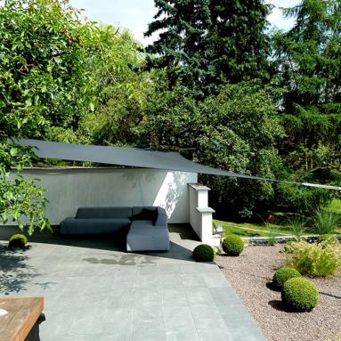 54 Sonnensegel, tempotäre Beschattung